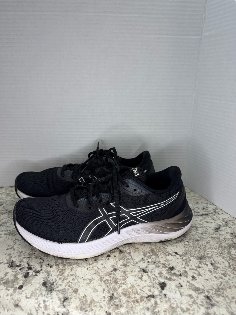 ASICS size 8 - Picture 2 of 6
